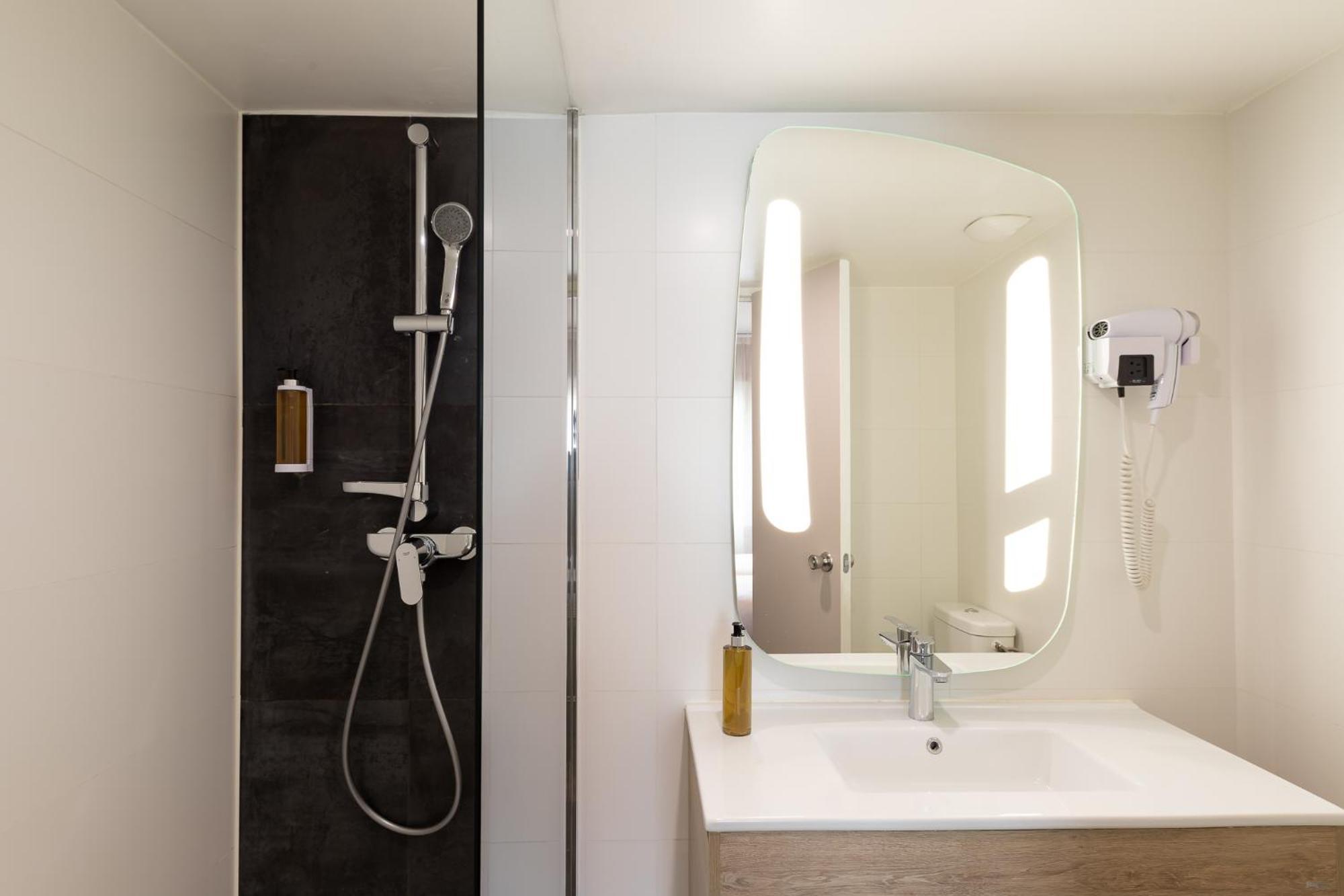 Hotel Ibis Styles Centre Prado Place Castellane 3*