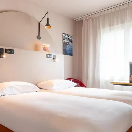 Ibis Styles Marseille Centre Prado Place Castellane Exterior photo