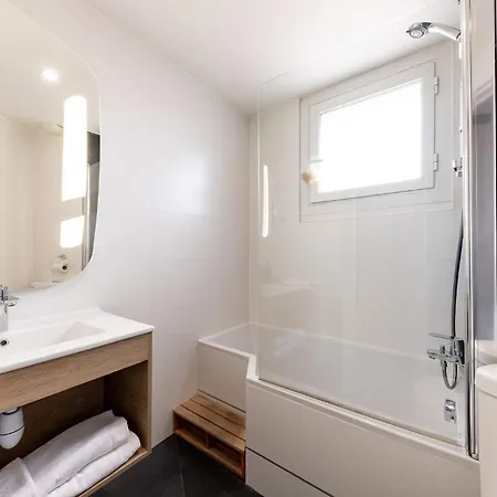 Ibis Styles Marseille Centre Prado Place Castellane Exterior photo