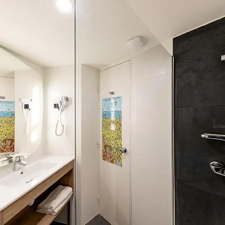 Ibis Styles Marseille Centre Prado Place Castellane Exterior photo