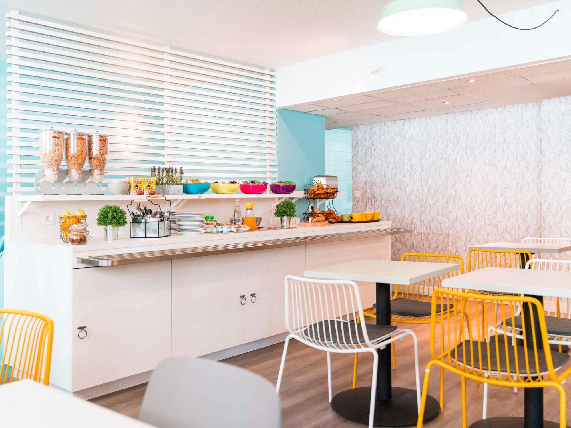 Hotel Ibis Styles Centre Prado Place Castellane 3*