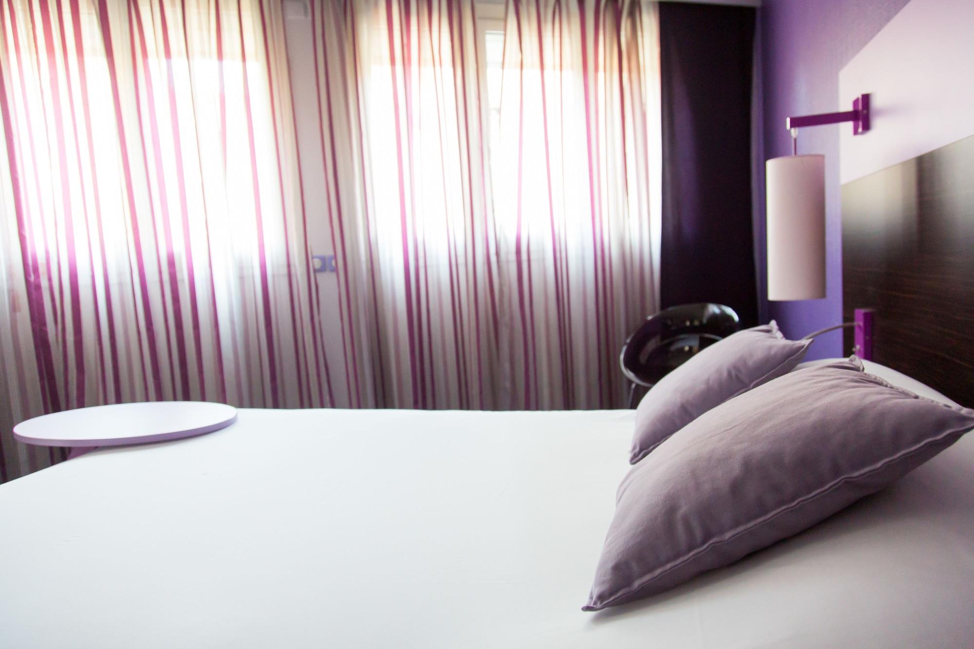 Hotel Ibis Styles Centre Prado Place Castellane 3*
